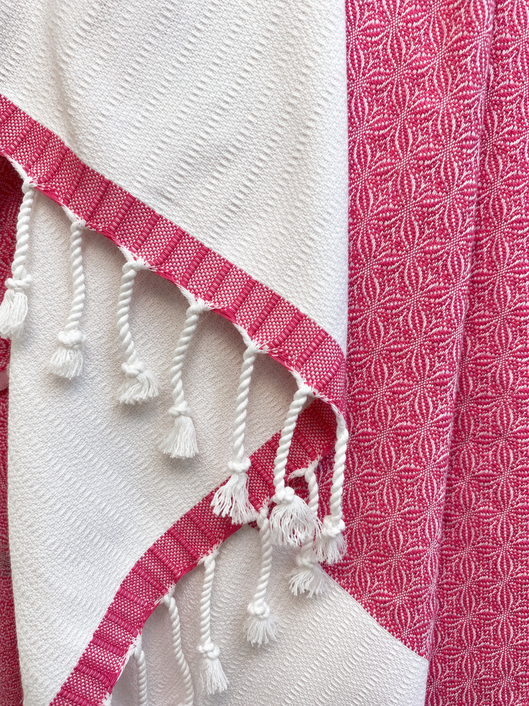 The Yildiz Star Body Towel