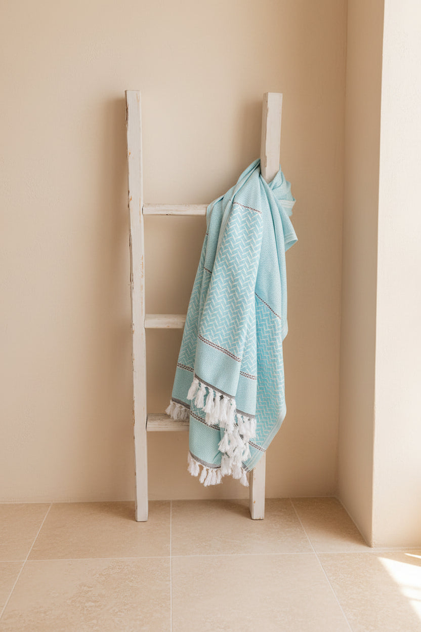 The Waves Body Towel