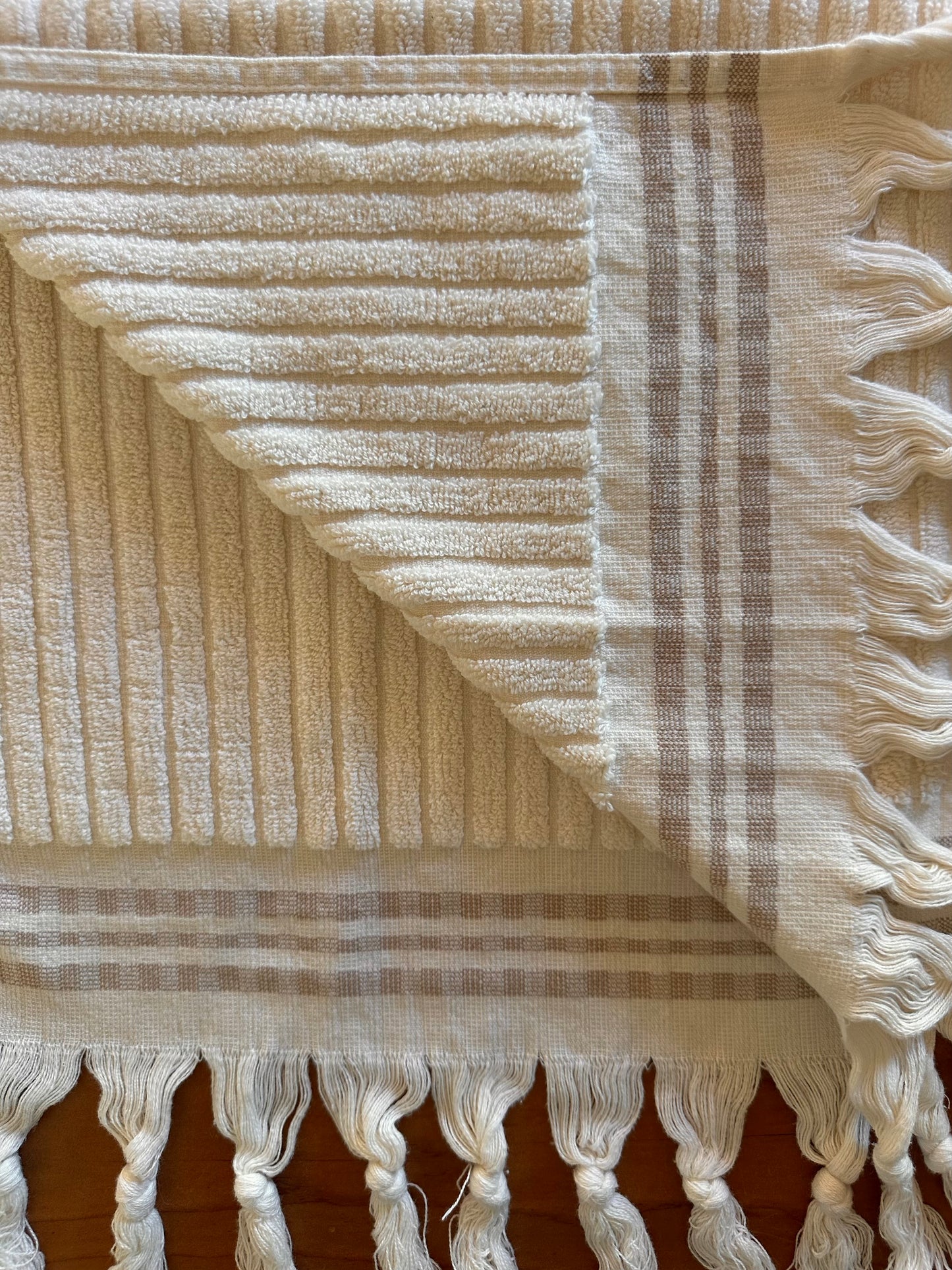 The Thick Looped Hand Towel