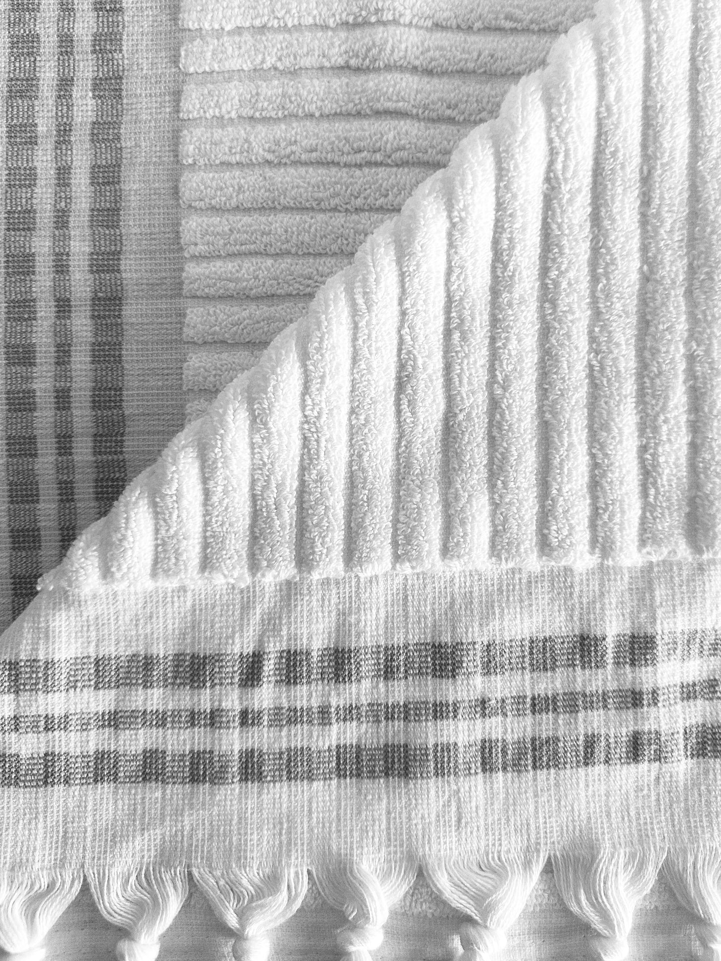The Thick Looped Hand Towel